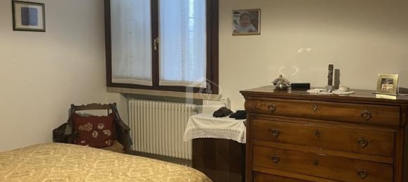 10 rooms Apartment in Pegognaga, Italy No. 161737 3