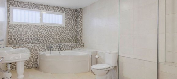 Casa T4 em Estepona, Spain N.º 131347 6