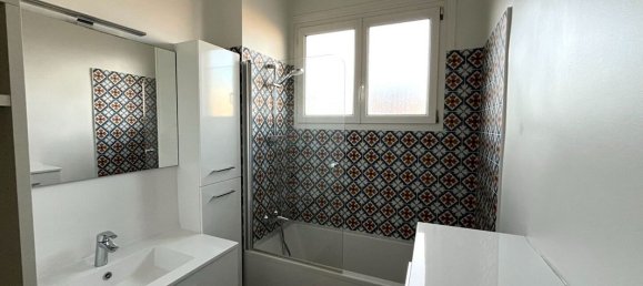 2 bedrooms Apartment in Reims, France No. 242584 11