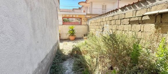 6 rooms House in San Cipriano d'Aversa, Italy No. 258654 24