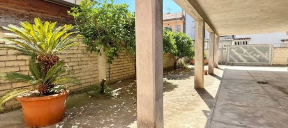 6 rooms House in San Cipriano d'Aversa, Italy No. 258654 13