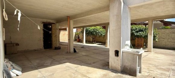 6 rooms House in San Cipriano d'Aversa, Italy No. 258654 4