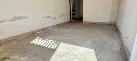 6 rooms House in San Cipriano d'Aversa, Italy No. 258654 5