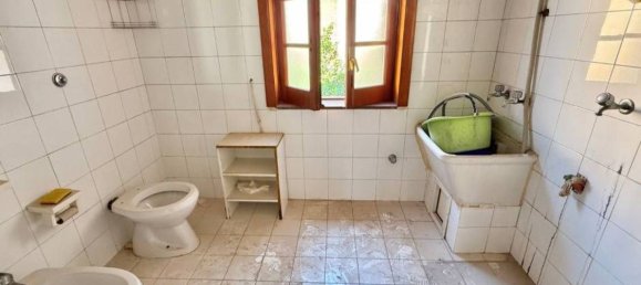 6 rooms House in San Cipriano d'Aversa, Italy No. 258654 49