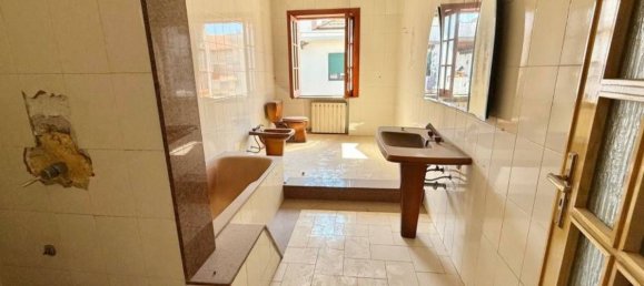 6 rooms House in San Cipriano d'Aversa, Italy No. 258654 42