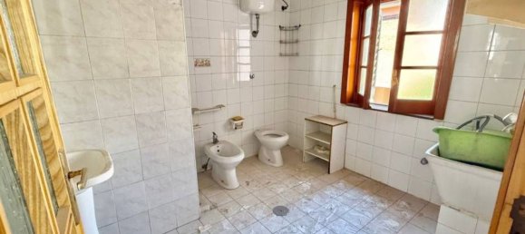 6 rooms House in San Cipriano d'Aversa, Italy No. 258654 48