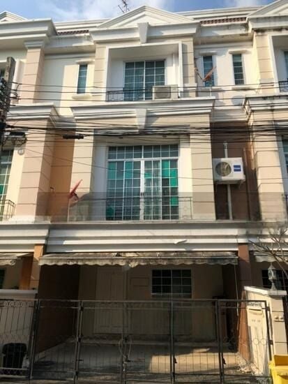 3 chambres Duplex à Lak Si, Thailand No. 68173