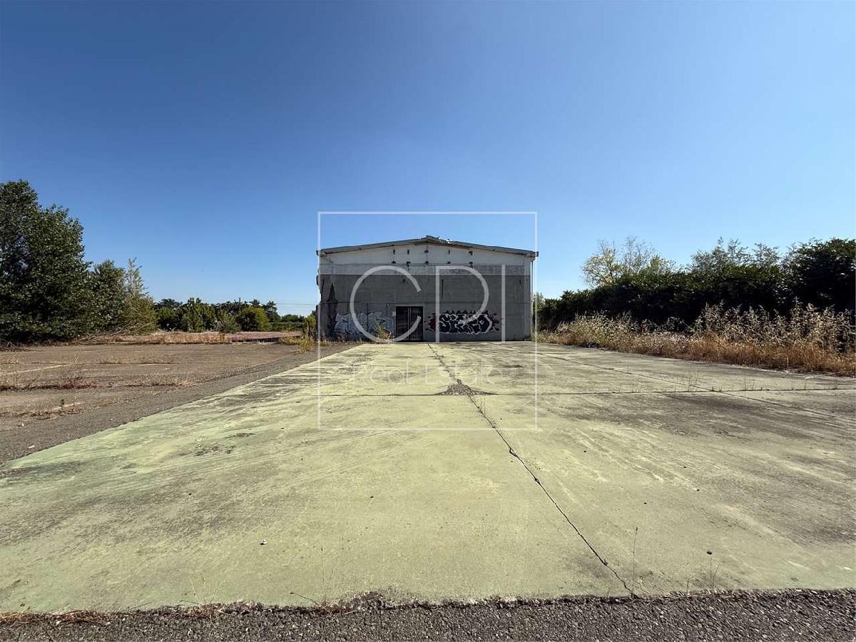 Коммерческая недвижимость с 10 комнатами в Алессандрия, Италия № 320385