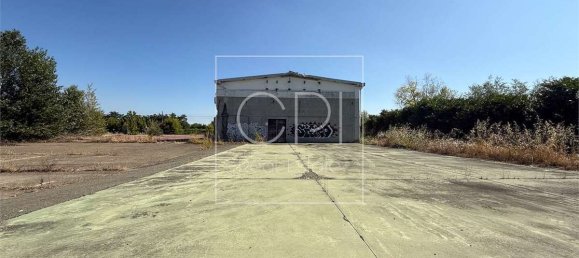 Коммерческая недвижимость с 10 комнатами в Алессандрия, Италия № 320385 2