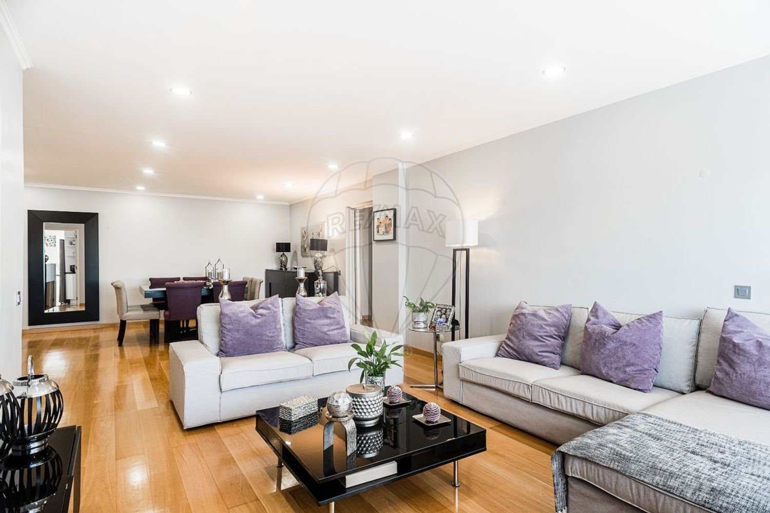 3 bedrooms Apartment in Lisbon, Portugal No. 143197