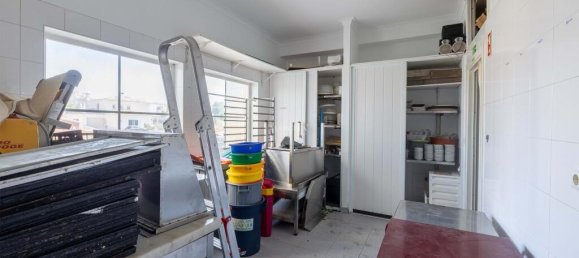 128m² Commercial property in Lagos, Portugal No. 295357 6