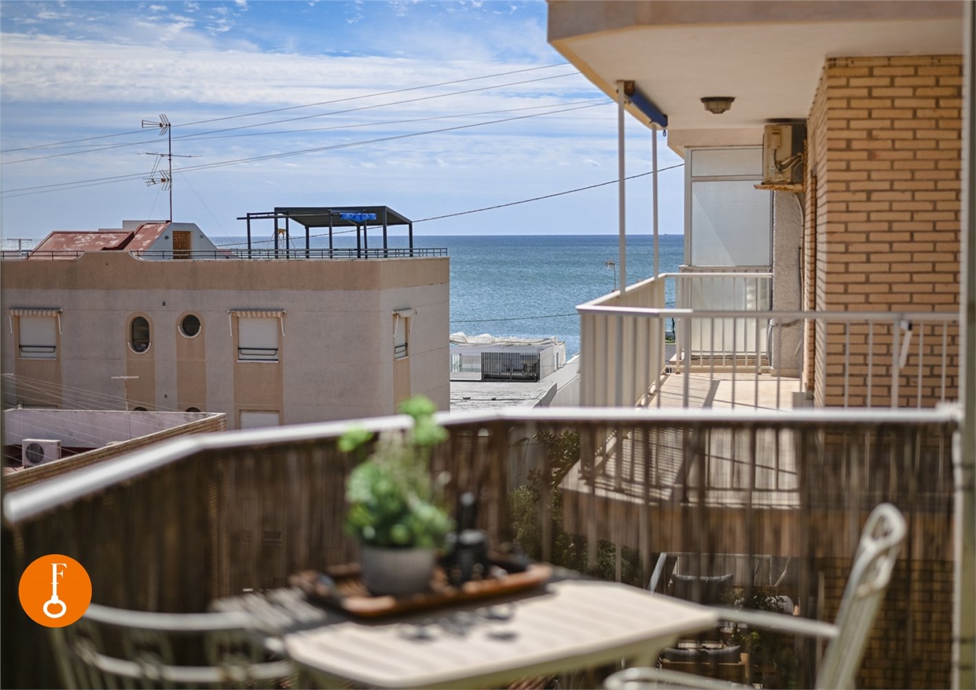 Apartamento de 2 dormitorios en Santa Pola, Spain No. 238807