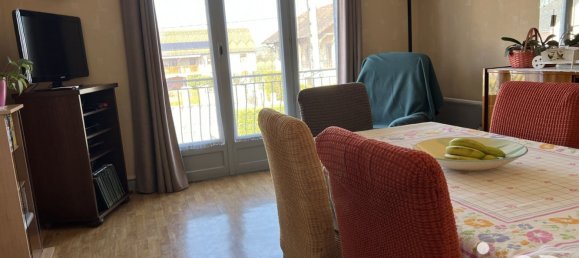 4 bedrooms House in Chassenard, France No. 201105 3