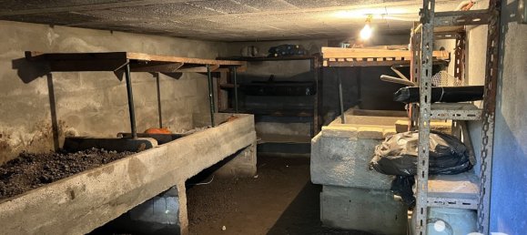 4 bedrooms House in Chassenard, France No. 201105 29