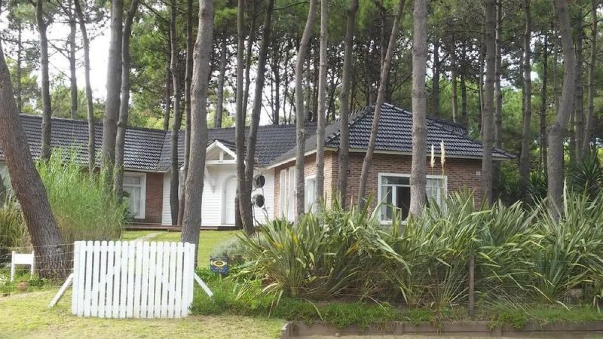 3 bedrooms House in Mar del Plata, Argentina No. 82358