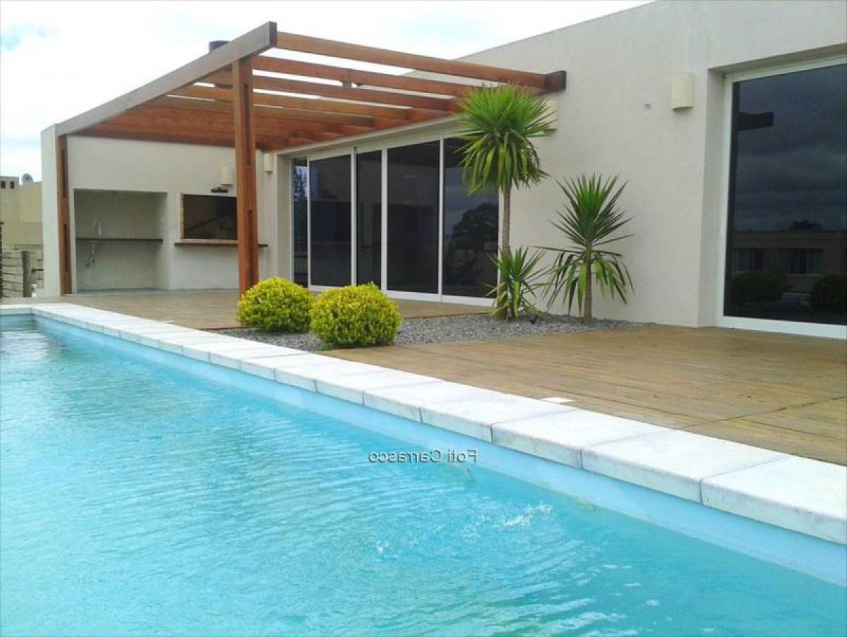 Дом с 3 спальнями в Канелонес, Уругвай № 5212