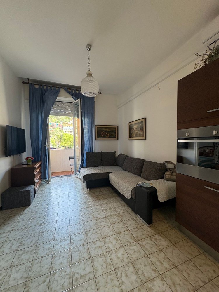 2 Schlafzimmer Wohnung in Alassio, Italy, Nr. 400500