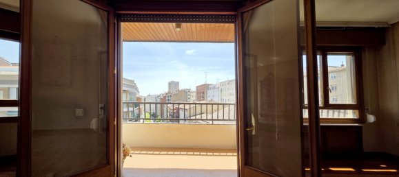 3 Schlafzimmer Wohnung in Logrono, Spain, Nr. 144163 10