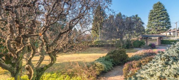 15 rooms Villa in Fenegrò, Italy No. 157556 8