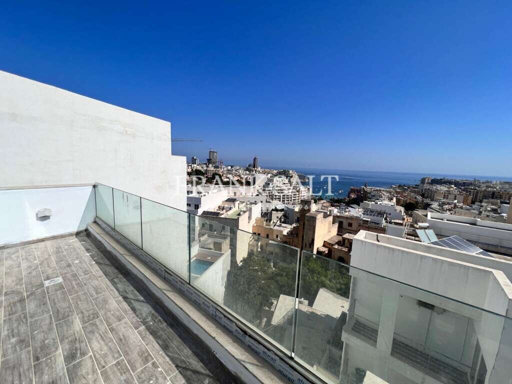 Ático de 1 dormitorio en Saint Julian's, Malta No. 4661