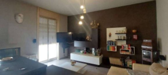 Apartamento de 3 divisões em Gallarate, Italy N.º 181837 9