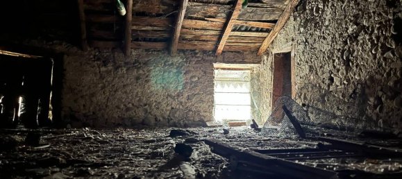 Дом с 6 комнатами в Пастренго, Италия № 65435 20