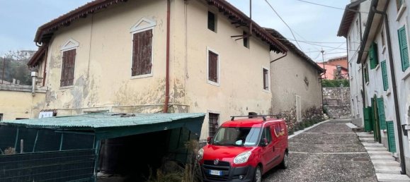 Дом с 6 комнатами в Пастренго, Италия № 65435 3