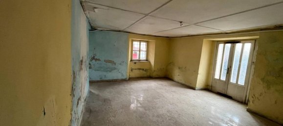 Дом с 6 комнатами в Пастренго, Италия № 65435 7