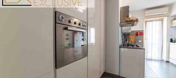 2 bedrooms Apartment in Rome, Italy No. 390997 11