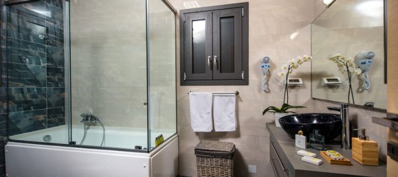 5 bedrooms Villa in Agios Nikolaos, Greece No. 6015 21