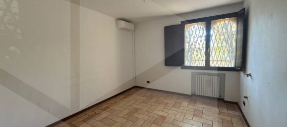 Квартира с 4 комнатами в Кастельнуово Рангоне, Италия № 22057 13