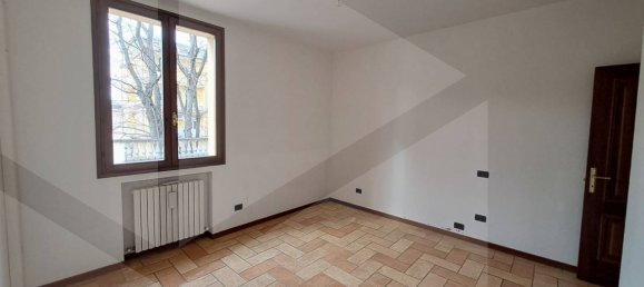 Квартира с 4 комнатами в Кастельнуово Рангоне, Италия № 22057 12