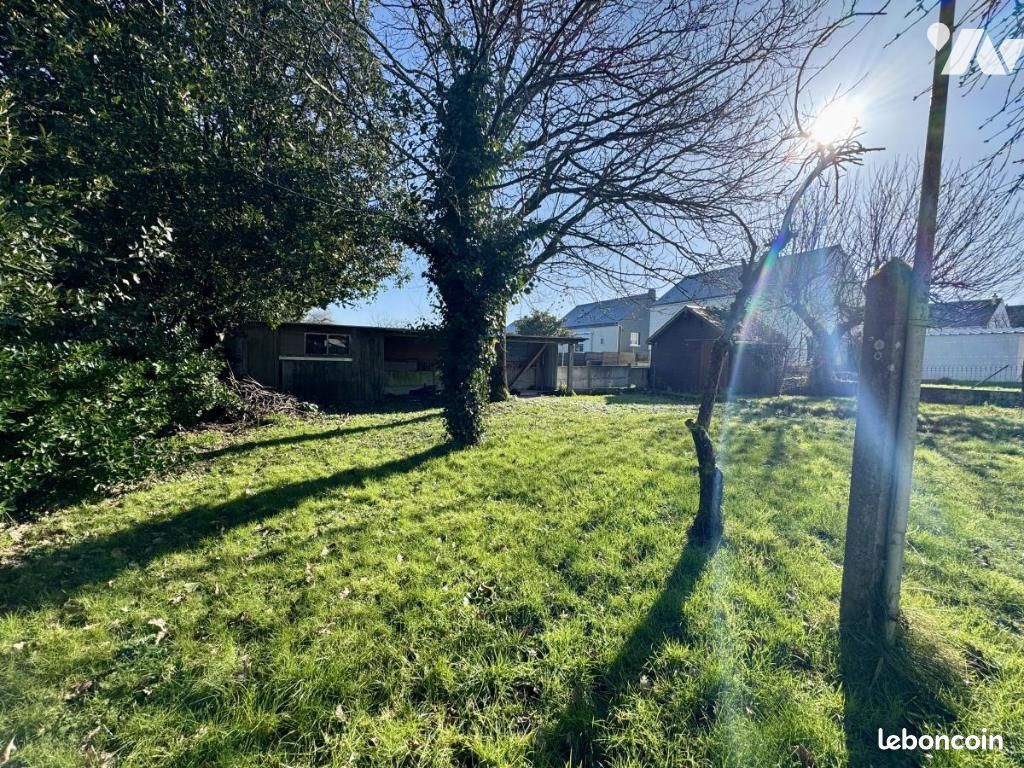 322m² Land in Savenay, France No. 106904