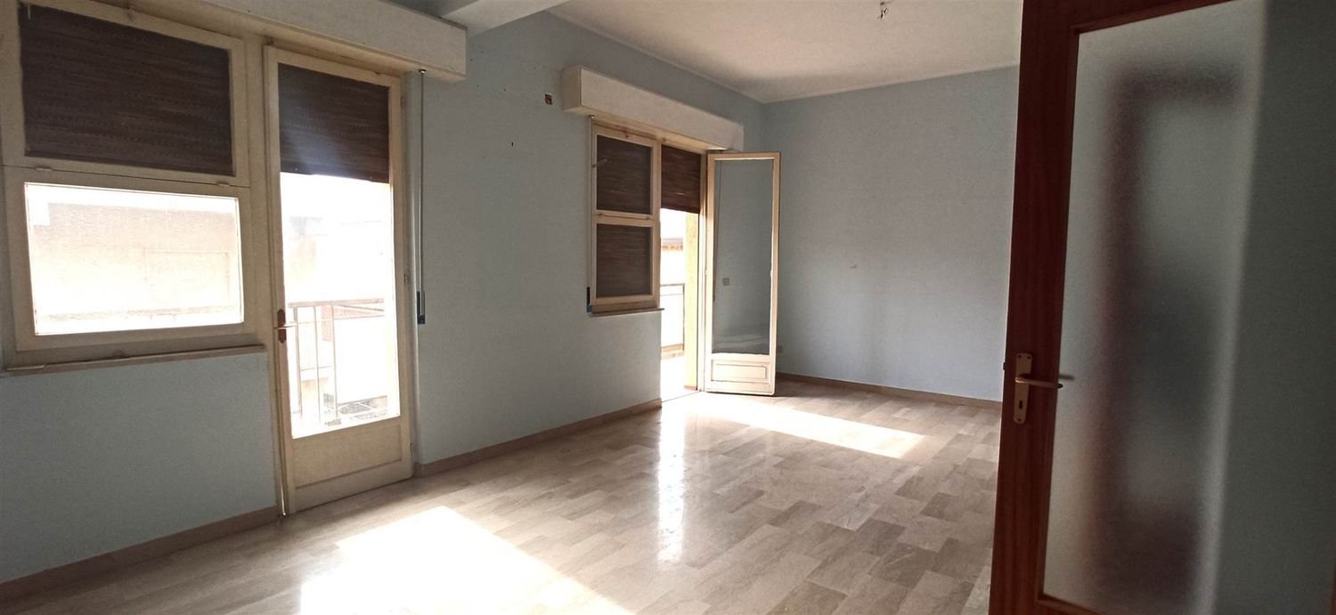4-Zimmer Wohnung in Reggio Calabria, Italy, Nr. 35871