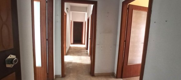 Apartamento de 4 divisões em Reggio Calabria, Italy N.º 35871 11