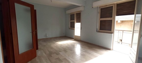 Apartamento de 4 divisões em Reggio Calabria, Italy N.º 35871 10