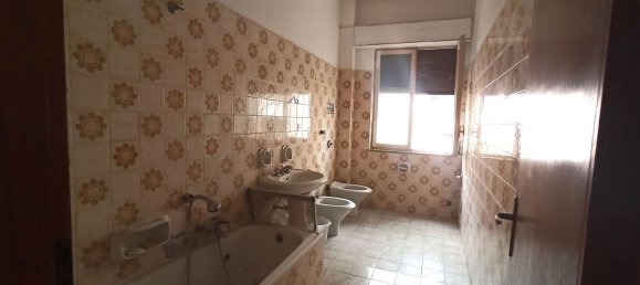 Apartamento de 4 divisões em Reggio Calabria, Italy N.º 35871 5