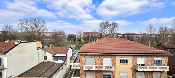 2 rooms Apartment in Turin, Italy No. 134289 10