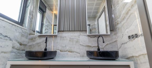 Villa 5+1 in Kargicak, Turkey No. 16724 24