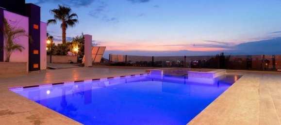 Villa 5+1 in Kargicak, Turkey No. 16724 27