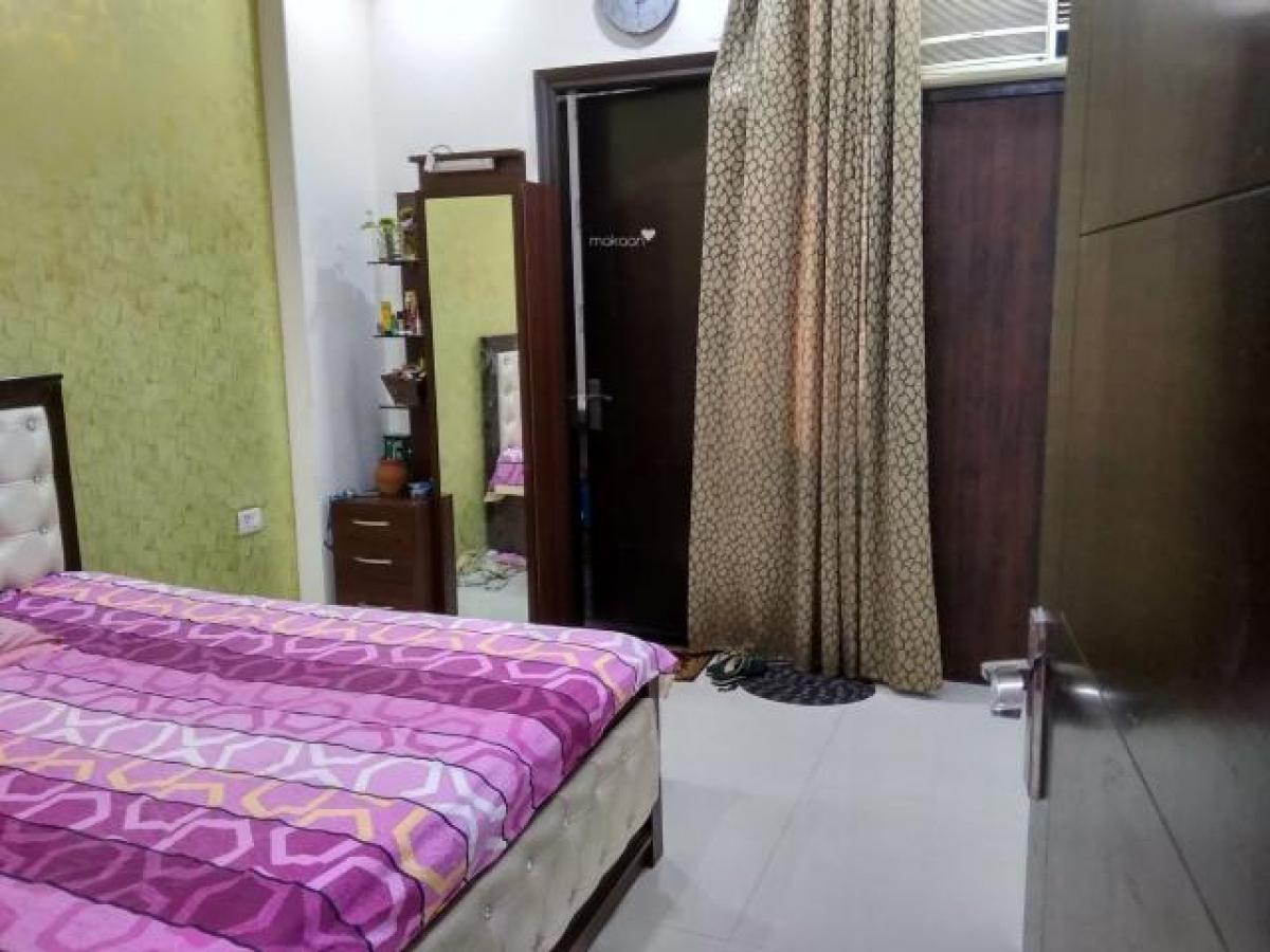 2 bedrooms House in Ghaziabad, India No. 22476
