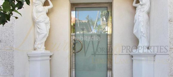 6 bedrooms Villa in Adeje, Spain No. 115928 16