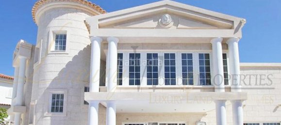 6 bedrooms Villa in Adeje, Spain No. 115928 2