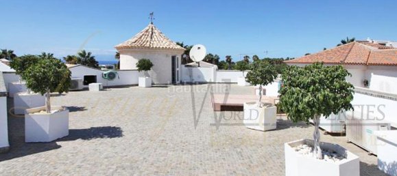6 bedrooms Villa in Adeje, Spain No. 115928 12