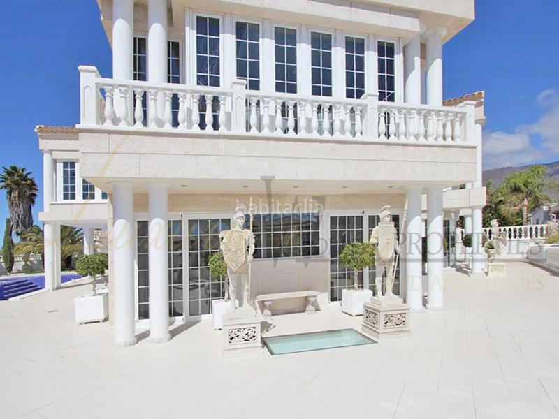 6 bedrooms Villa in Adeje, Spain No. 115928