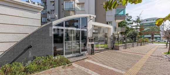 Квартира с 4 комнатами в Коньяалты, Турция № 23162 3