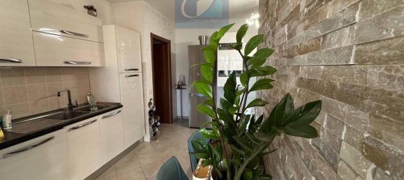 Apartamento de 3 habitaciónes en Monterotondo, Italy No. 199927 8