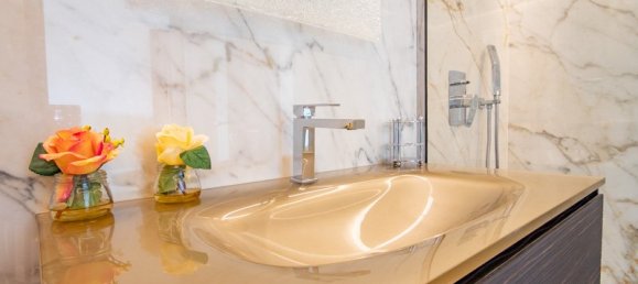 4 bedrooms Villa in Jumeirah Islands, UAE No. 3353 23