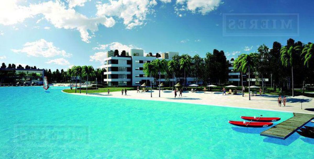  Land in Pilar, Argentina No. 115585