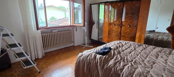 8 rooms House in Gaiarine, Italy No. 300809 6